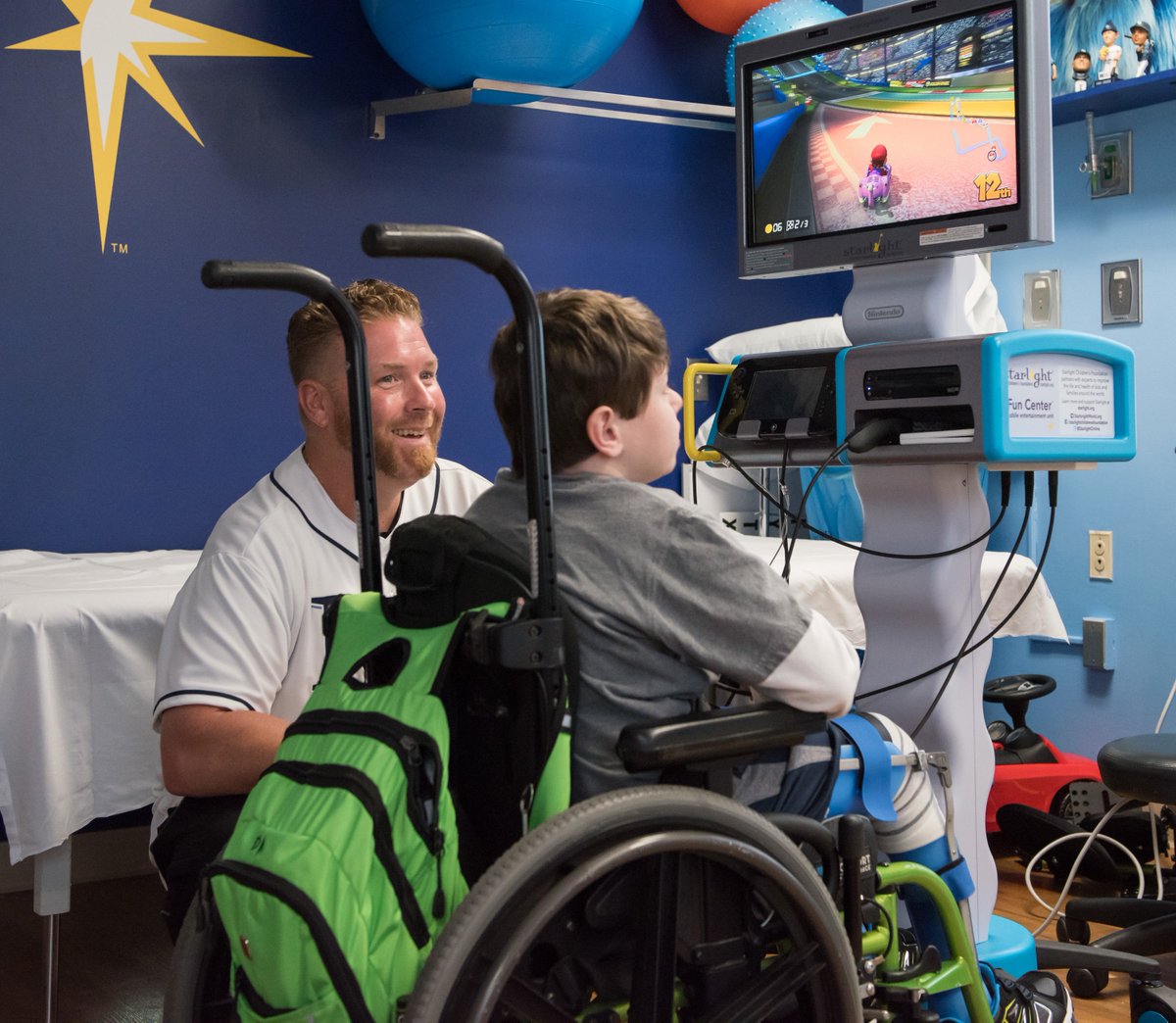 starlightUS tweet media