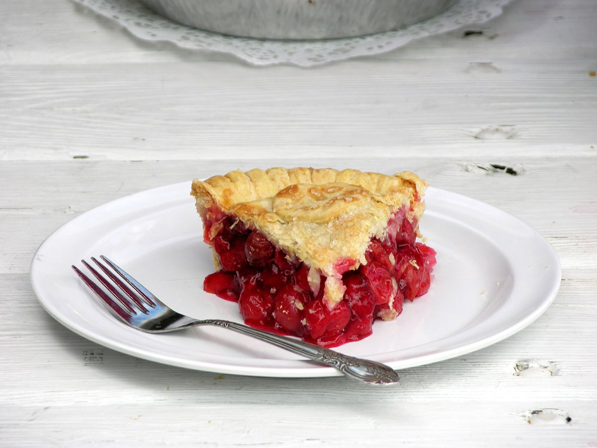 bitemojo's tweet photo. RT @foodandwine: What does fall taste like? Head to the Midwest to find out:  https://t.co/Kf1po2iiJ7 https://t.co/C5xDLPY98q