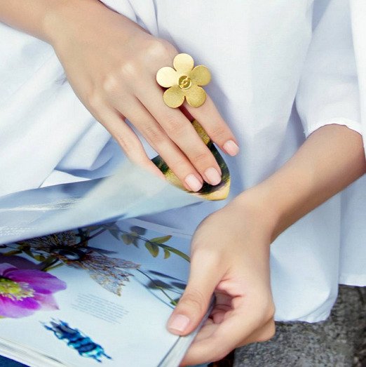 MModaIntl's tweet photo. El dorado siempre es una perfecta elección. @byjuliocesarflores 🌸🌸
-
#DirectorioMModa
Categoría: Joyería
Diseñado… https://t.co/zJ64friqAC https://t.co/M7Wexi43Ws
