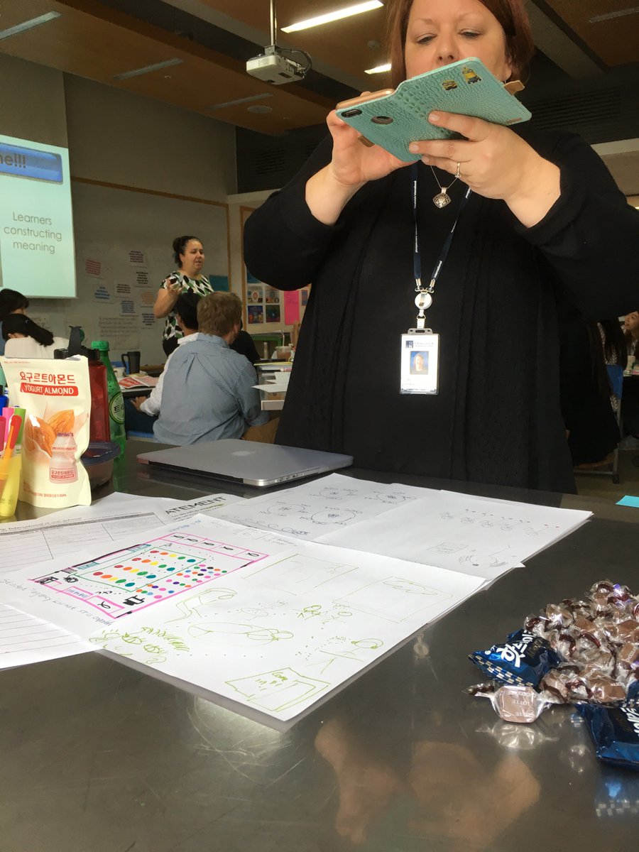 #CI_MTPYPH a variety of classroom spaces talks about how we view learners and how we view our role. <a href="/BWKongolo/">Barbara Wrightson, Ed.D.</a> documents :)