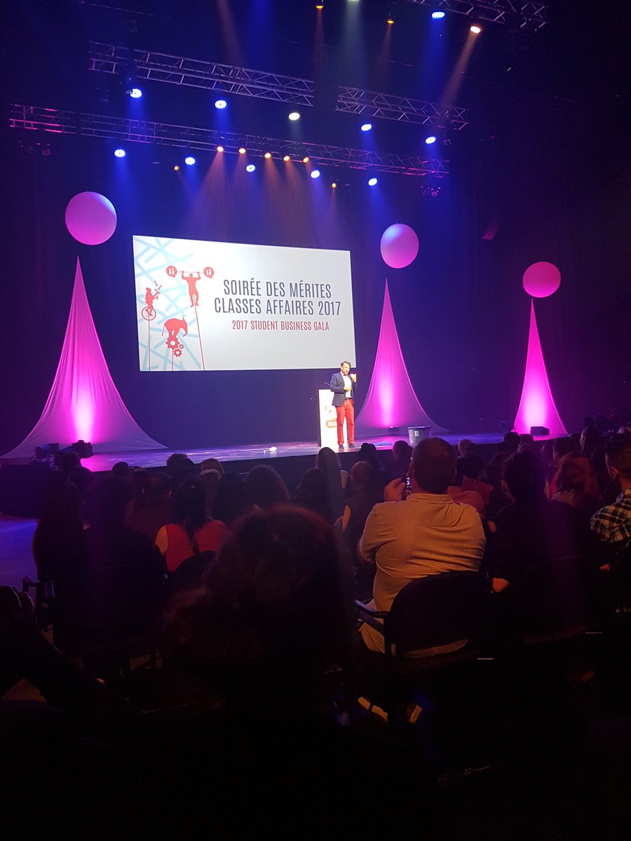 pSEUR's tweet photo. À la #SoiréeDesMérites de #ClassesAffaires. Félicitations aux lauréats! @MTLReleve #çasepasse #exploretonavenir https://t.co/UwwdRZ8IUT