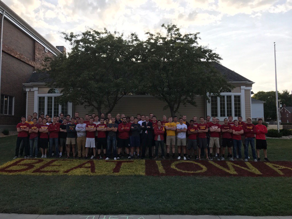 IASTATEAD's tweet photo. Enjoying a little Cy Hawk excitement with @ISUFarmHouse   Enjoyed having dinner with you guys! https://t.co/wp5QaQx0hE