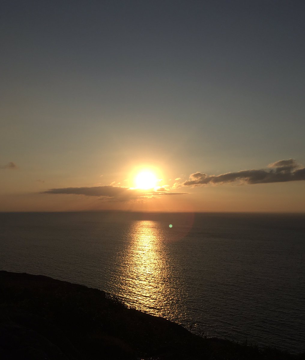 charleneoake's tweet photo. Star of the show this morning #signalhill #sunrise #explorenl https://t.co/lH5HuFXY69