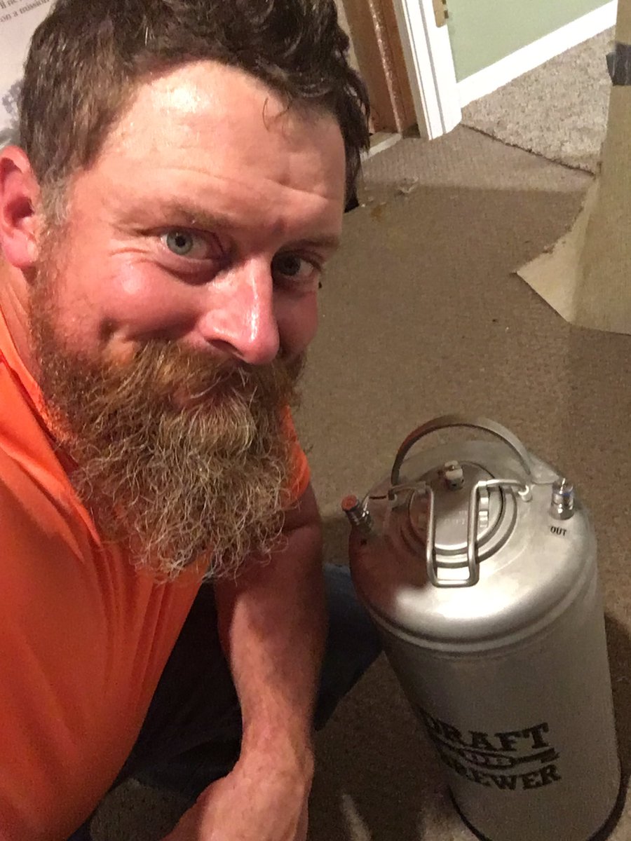 tripdIV's tweet photo. Kegged the 1st of 2 beers for the @BreeseFallFest #BreeseFallFest https://t.co/mhsUKdIlsY