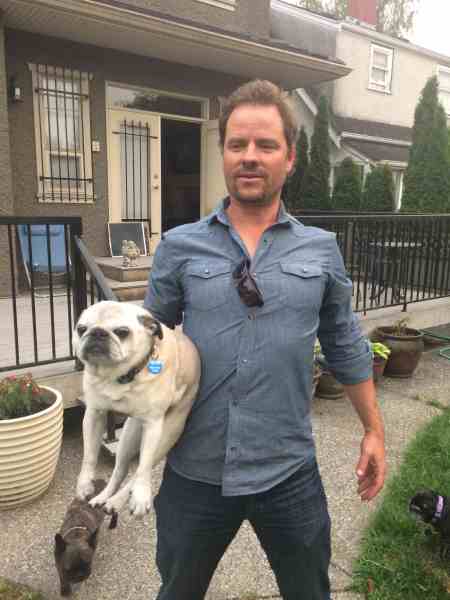 Pictured Dark Matter's <a href="/ranthonylemke/">Anthony Lemke</a> with the real Bubba!
#ItsBubbaTime