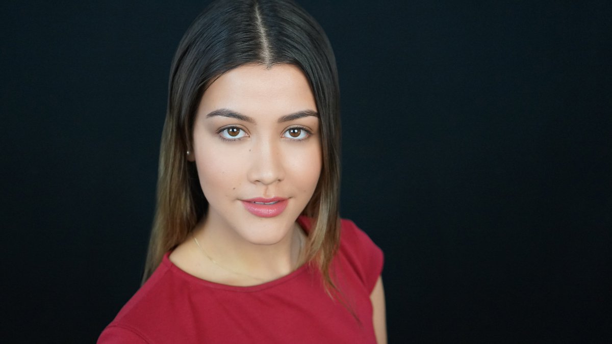 creative_3rd's tweet image. Great photos of actress Sarah Ramirez by #thirdculturecreativephotography #mkphotography