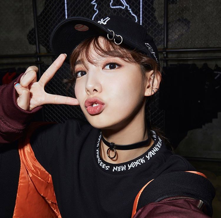 TEAM TWICE #SCIENTIST 🧪 on Twitter: "[PIC] 170907 mlbkorea Instagram