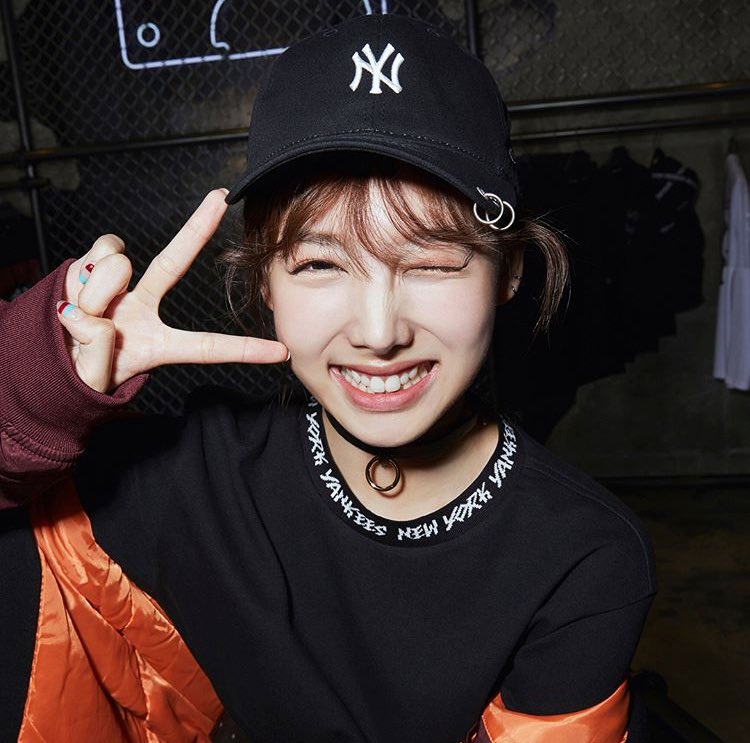 TEAM TWICE #SCIENTIST 🧪 on Twitter: "[PIC] 170907 mlbkorea Instagram