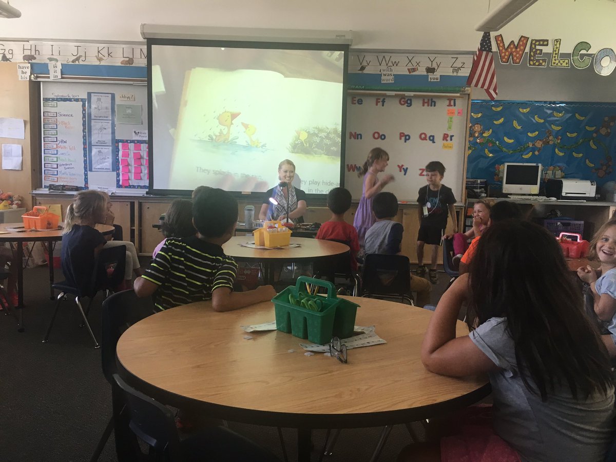 llamamama44's tweet photo. Loved popping in on readers theater in room 2 today with @AmberFergusonGB and her animated class! @GardnerGrizzly @lasdk8 #funteachers https://t.co/lTX6XmWJG8