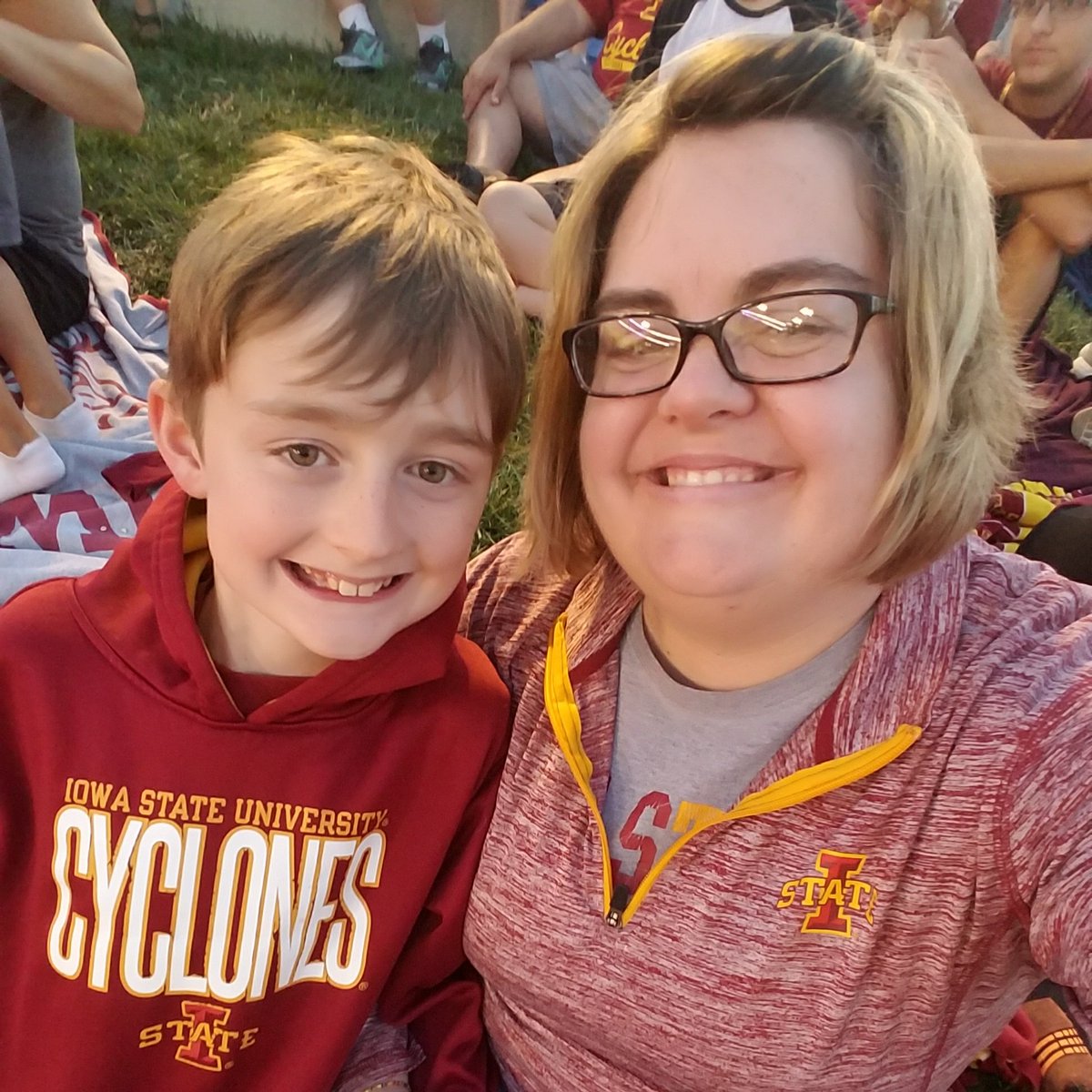 theamyoshow's tweet image. #NewProfilePic because it&apos;s #CyHawkWeek #BeatIowa #RaiseTheStandard #CyclONEnation