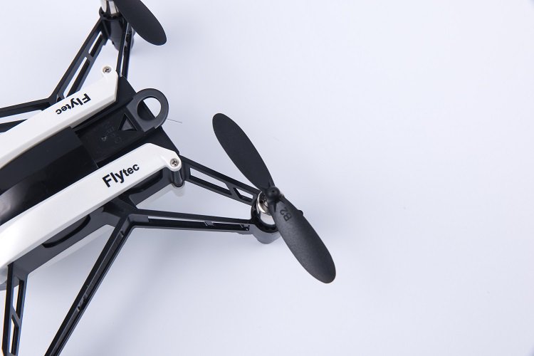 Flytec_'s tweet image. Yes,I'm a racing drone.🏎️🏎️🏎️ #Racingdrone #Dronewithcamera