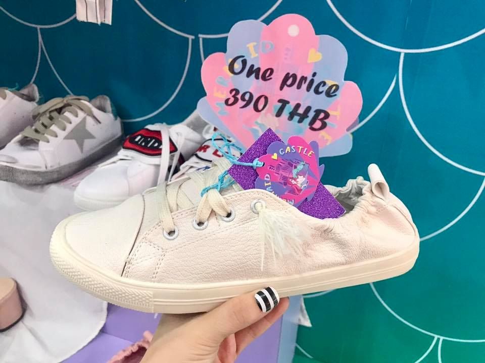 salehere1's tweet photo. รองเท้ามุ้งมิ้งใน Mermaid Castle ลดราคา เหลือเพียงคู่ละ 390฿ เท่านั้น อย่างอื่นก็มีลดนะ
#MermaidCastle สยามสแควร์ ซอย2 #SaleHere https://t.co/V16xOfSES3