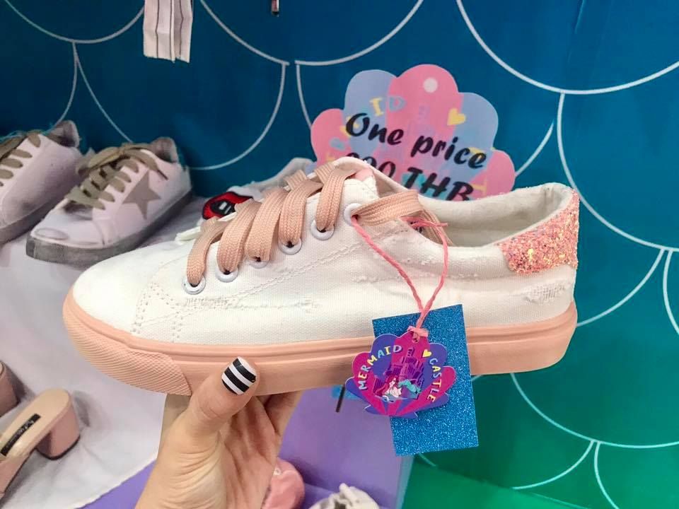salehere1's tweet photo. รองเท้ามุ้งมิ้งใน Mermaid Castle ลดราคา เหลือเพียงคู่ละ 390฿ เท่านั้น อย่างอื่นก็มีลดนะ
#MermaidCastle สยามสแควร์ ซอย2 #SaleHere https://t.co/V16xOfSES3
