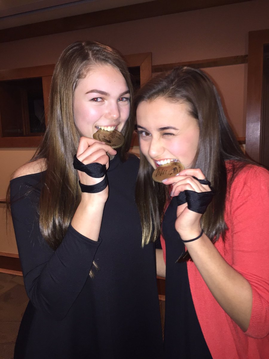 gracebenntt15's tweet photo. happy birthday to my one and only jabreezy😩💗 thanks for being the meanest/best teammate out there!! @ellastegemann #wewillgetagoodpicsomeday https://t.co/VlxrEYmEhU