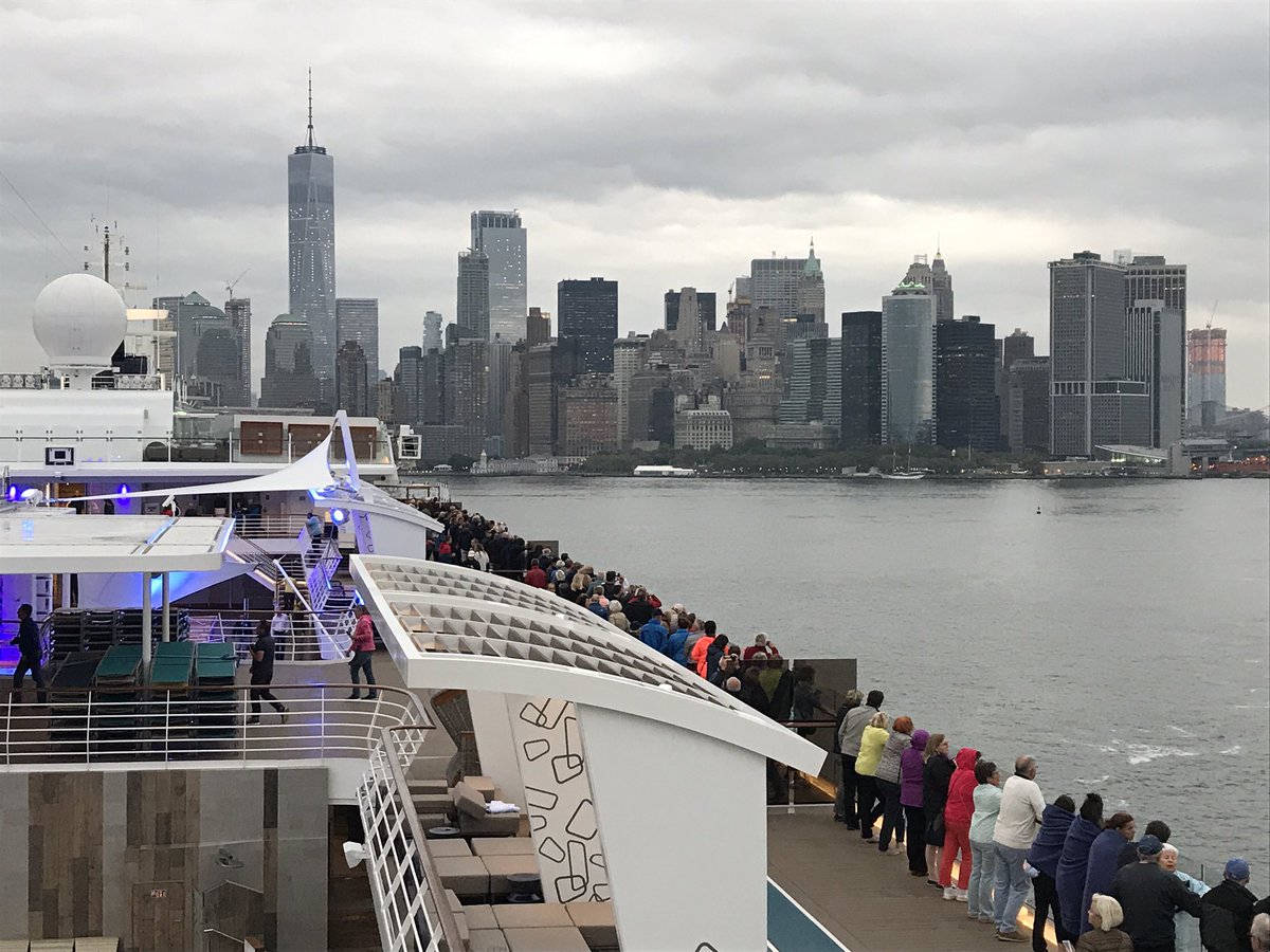 marcusputtich's tweet photo. @tuicruises #MeinSchiff6 maiden call for New York #MeinSchiffSailsNorthAmerica #OneFleetOneCrew #MeinSchiffCrew #OneMomentInTime https://t.co/4KcteKMppD