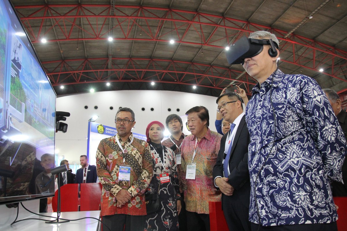pamerindo's tweet photo. What you had missed on 1st day! #electricindo2017 #epreindonesia2017 https://t.co/592yBaF3Qp