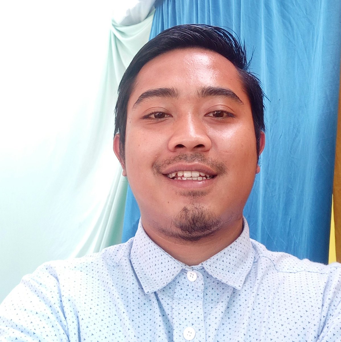 Dimas12Junior's tweet photo. #FotoProfilBaru https://t.co/9auDVId1Af