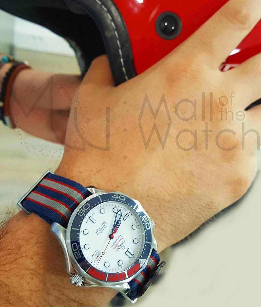 mallofthewatch's tweet photo. Omega seamaster  commander 
#jamesbond #limitededition of 7007 pieces 🌍

Stay hungry, stay foolish and #beunique 
… https://t.co/7eyoRneh5s https://t.co/CyZOeRaKZf