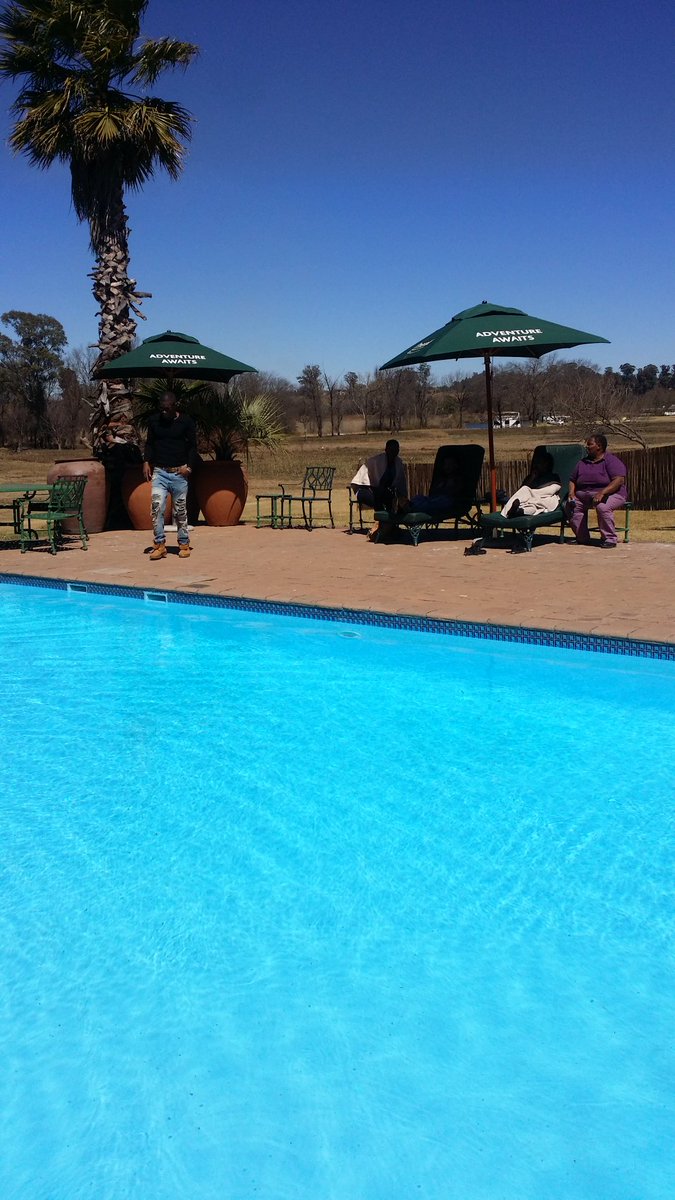 NniniKhambu's tweet photo. Nnini Tours with Sedibeng Women Tour touring the Vaal on Tourism Month#Nninitours#GpLifestyle#southafricantourism https://t.co/gwarY167yF