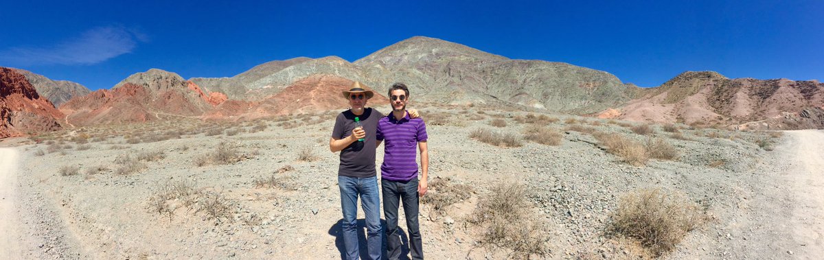 Espectacular vista 360 con Eduardo Blanco y <a href="/MBertoliniMusic/">Mariano Bertolini</a> en Purmamarca. #TourDeLasAlturas de <a href="/AlturasFilmFest/">DeLasAlturasFilmFest</a>