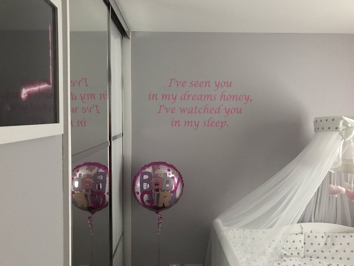 seankan5917's tweet image. Brought little esmé home to her new room yesterday what do you think @What_Liam_Said #smallbones #the17th #letthefunbegin