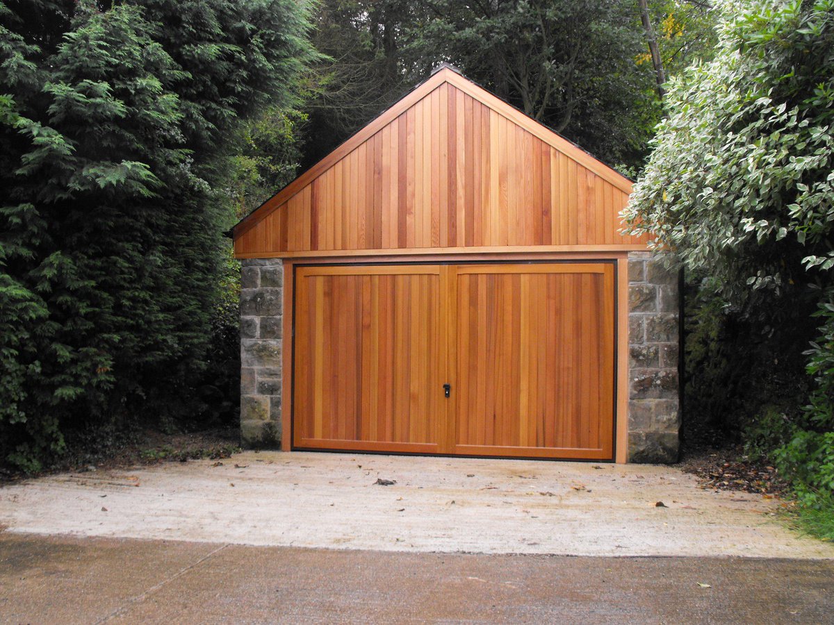 NessDoors's tweet image. Stunning timber garage door complete with hardwood frame.

#ness #securitywithstyle 
#garagedoor 
#timber #hardwood 
#atthetouchofabutton