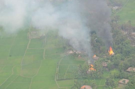 ARSA extremist Bengali terrorists(so call #Rohingyas ) attack security forces in Maungdaw Township.