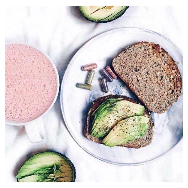 CapsuleEffect's tweet photo. Good Morning! ☀️ healthy breke with our vitamins to start the day to give a bounce for energy!
What are the Juice … https://t.co/jHLY8H1D3V https://t.co/MXnWMHHqcD