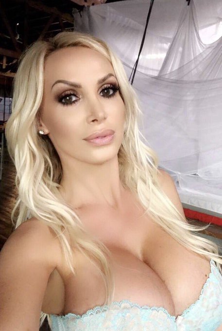 Nikki Benz Nude Leaked Videos and Naked Pics! 611