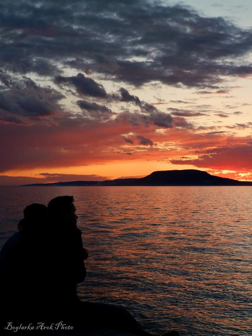 itsmebogee's tweet photo. #balaton #balatonboglar #homeforever #sungoesdown #love https://t.co/Twe5phBbUp