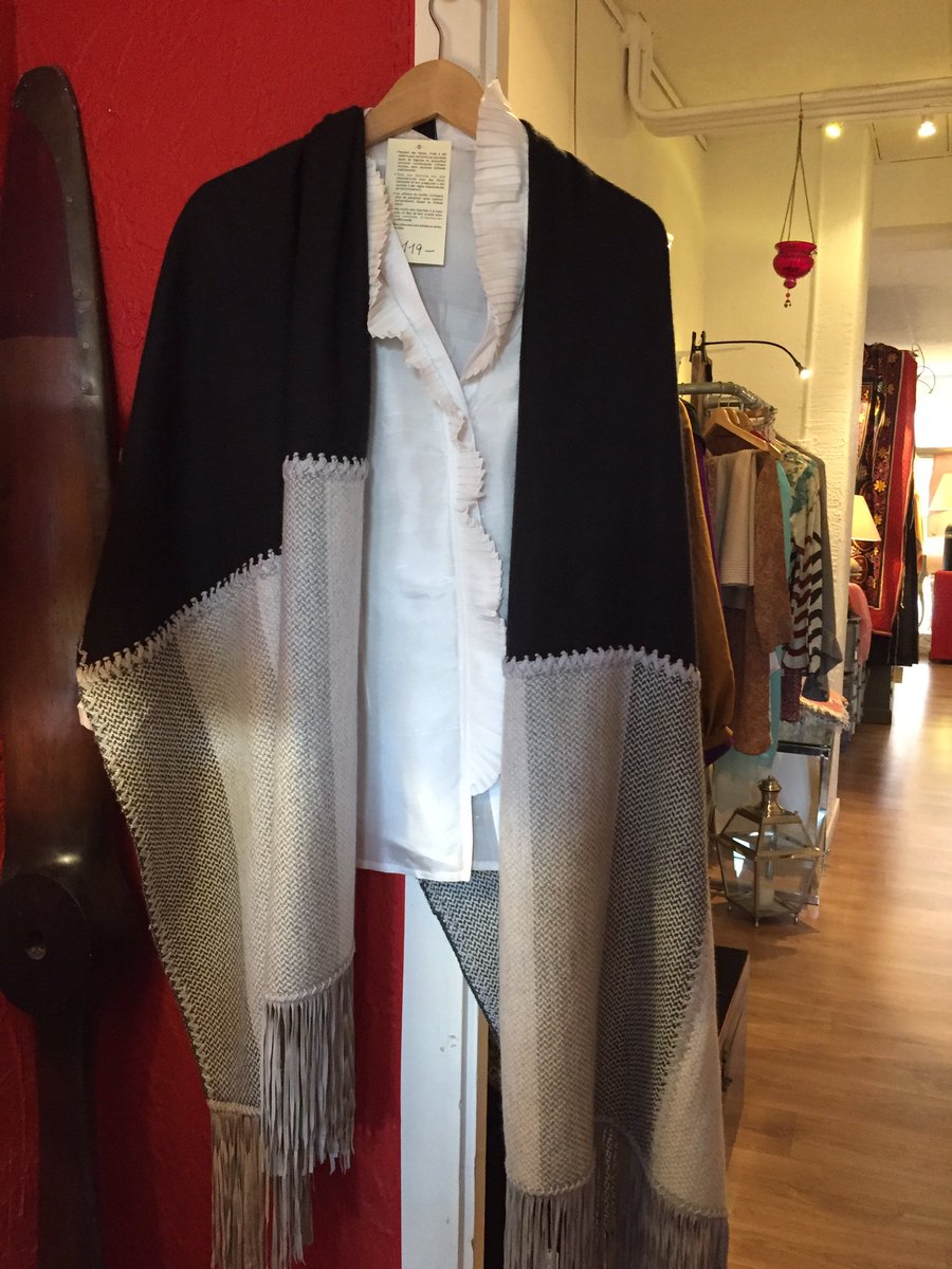 Autumn chic. Get the look#fringe#suede#cashmere