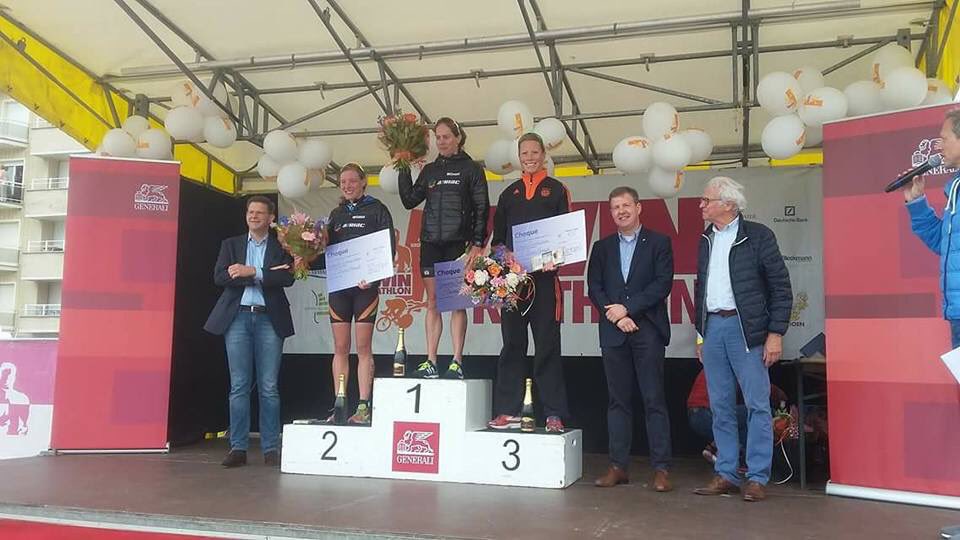 Andrea derde bij Zwin triatlon Knokke Heist, in sterk deelnemersveld.
