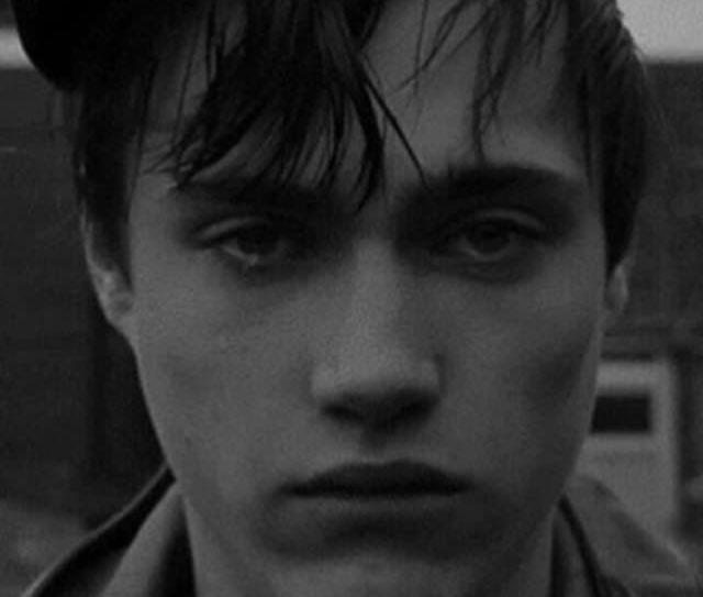 نعمِ لَقَد سئمت من ألبشرِيه إشباه كُل حيِوان لاعقَل..