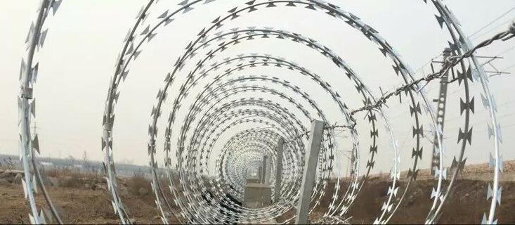 HelenSales01's tweet image. #pvcbarbedwire used in protecting of grass boundary, railway, Highway, national defense, airport, orchard, etc.