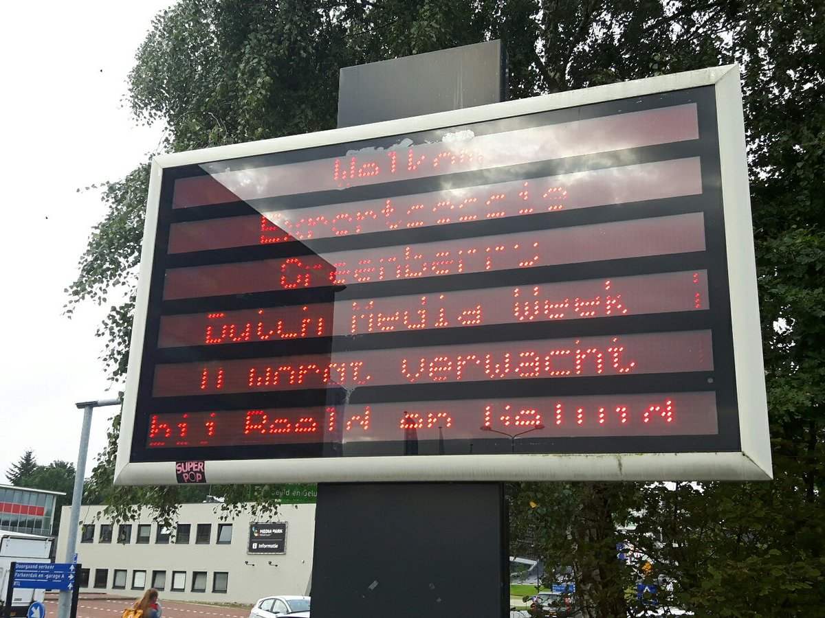GastonCrolla's tweet photo. Nieuwe dag op #dmw met @Greenberrynl over #innovatie in de #media https://t.co/qE01mQq1VH