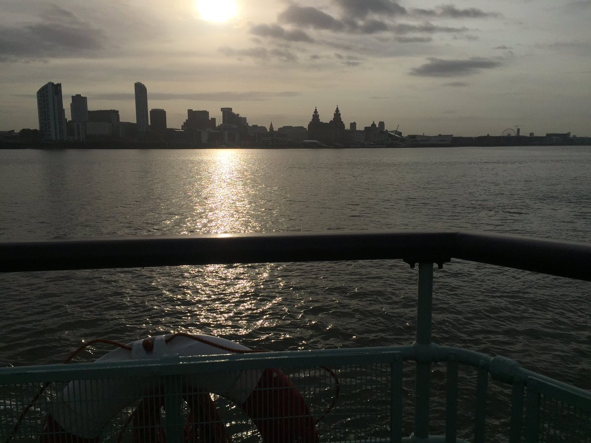 devlin_designs's tweet image. Mornings aren't so bad... @MerseyFerries #nofilter #merseyferries #mersey #rivermersey