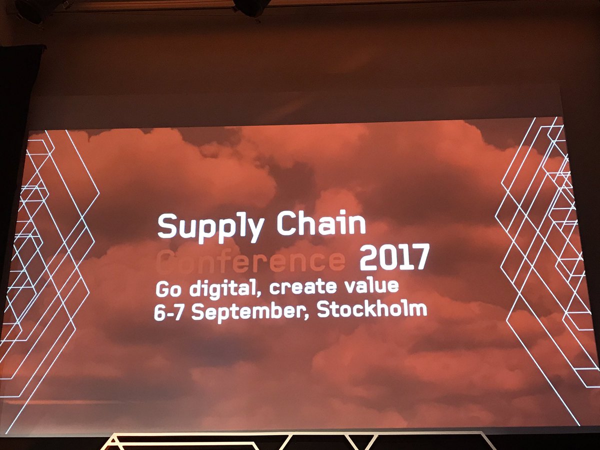 Haaampaan's tweet photo. Topping off the day with Tim Collins, Vice president of worldwide logistics at Amazon #amazon  #OptilonSCC https://t.co/6zBcJsD66D