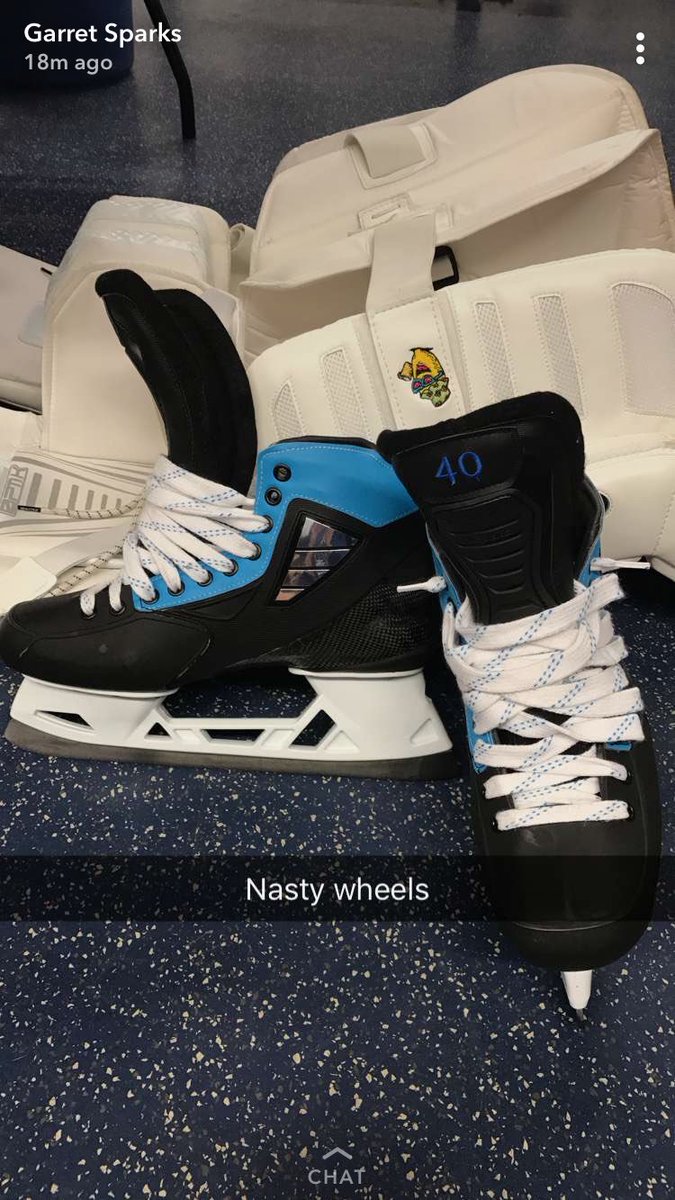 skleiner1's tweet image. So hot @GSparks40! These are killer. Peep the @goaliesonly optik pads 👀 #SnapSawItFirst #LemonHeadHC #GGSU