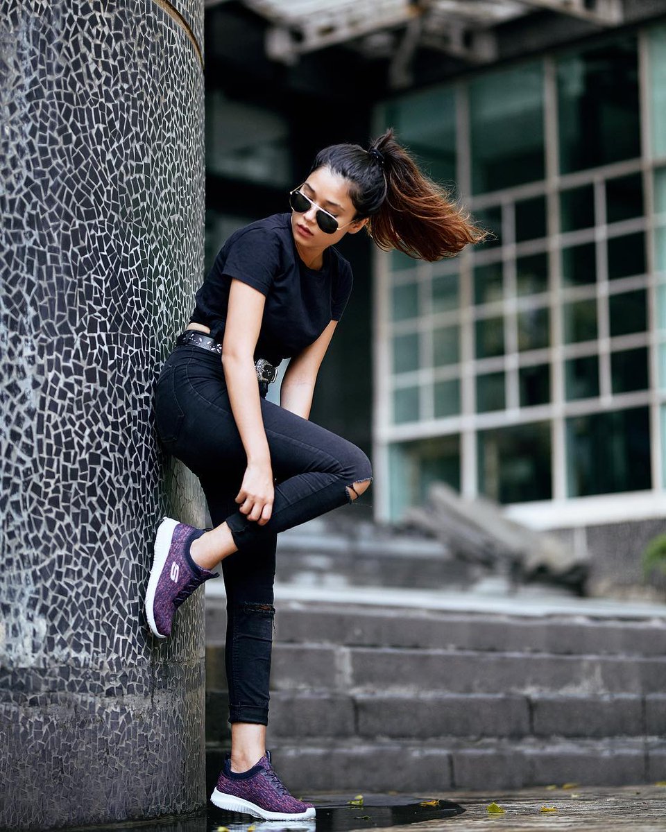 nearest skechers store