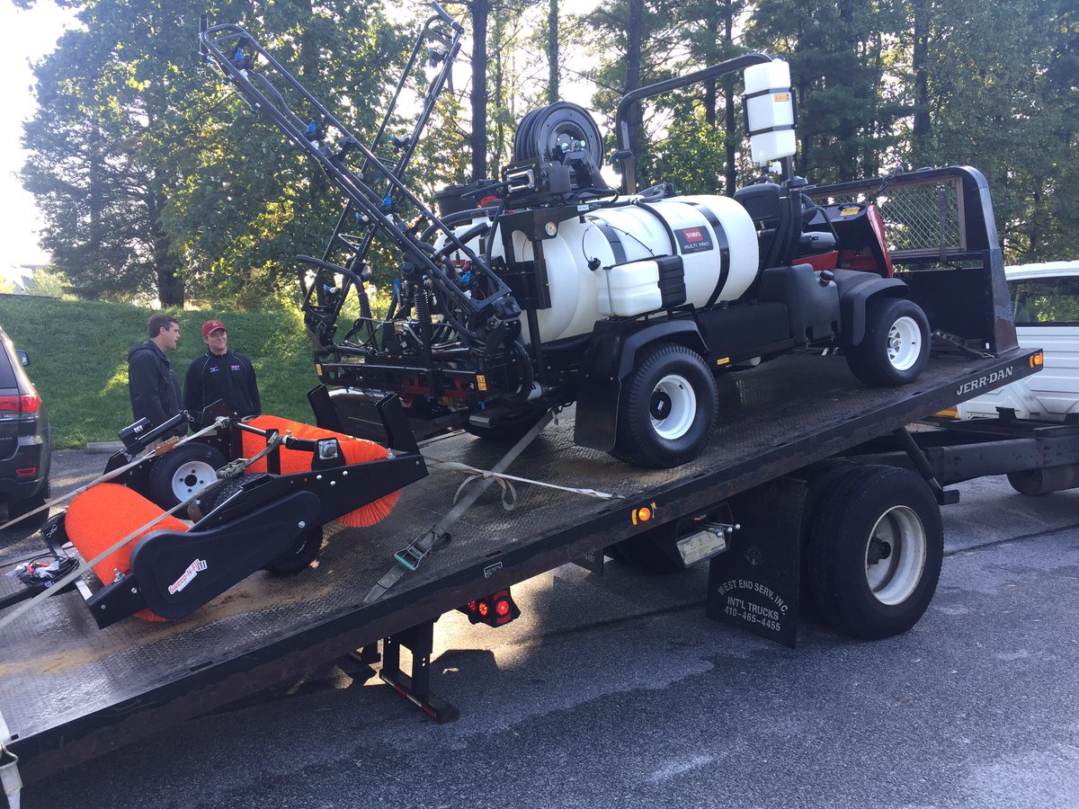 HillendaleTurf's tweet photo. It's always a good day when the delivery man shows up! Thanks @TurfEquipSupply https://t.co/NLqzFCF6Zq