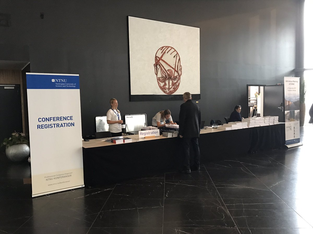 Conference registration is here to assist you during the entire congress😀