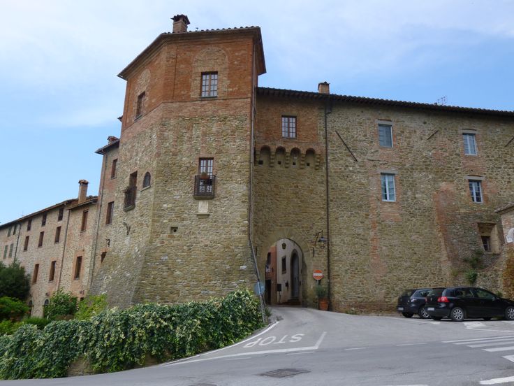 Città della Pieve, Panicale, Piegaro, Paciano sono piccoli #borghi dell' #Umbria che circondano <a href="/iltrasimeno/">Il Trasimeno</a>. Scopriteli con <a href="/ItalyToLive/">ItalyToLive</a>!