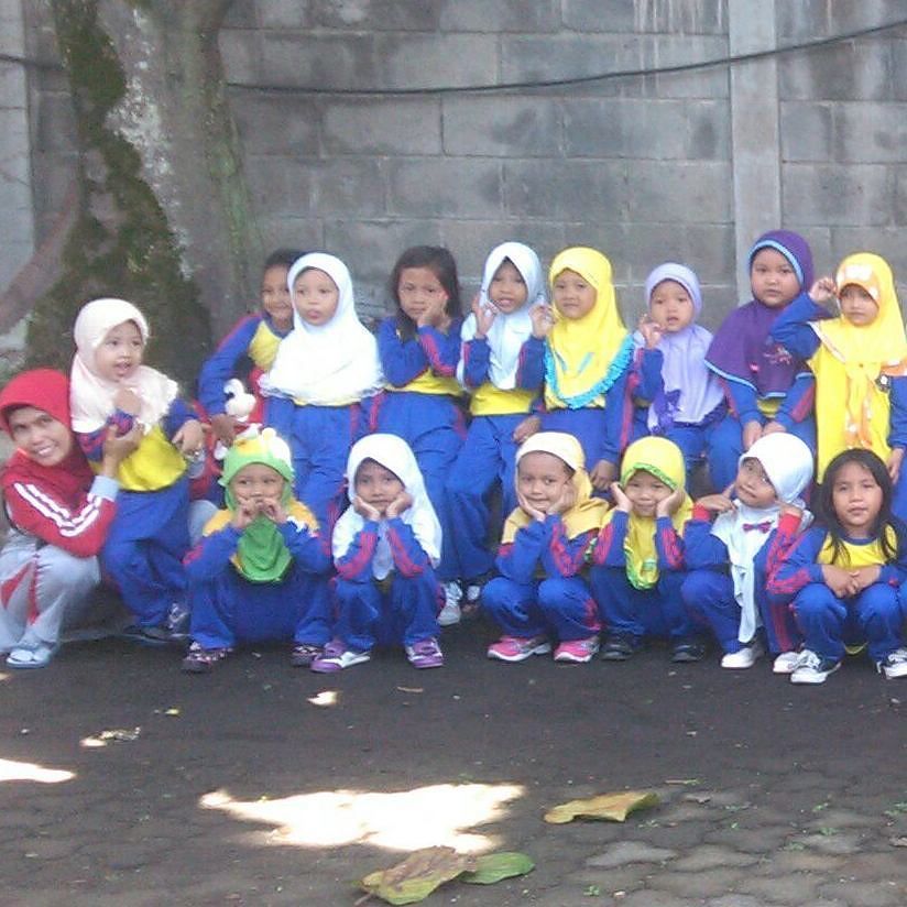 TAAMBSyuhada's tweet photo. Kamis ceria - jangan lupa follow ya ^_^ https://t.co/8UL1MS1wTf