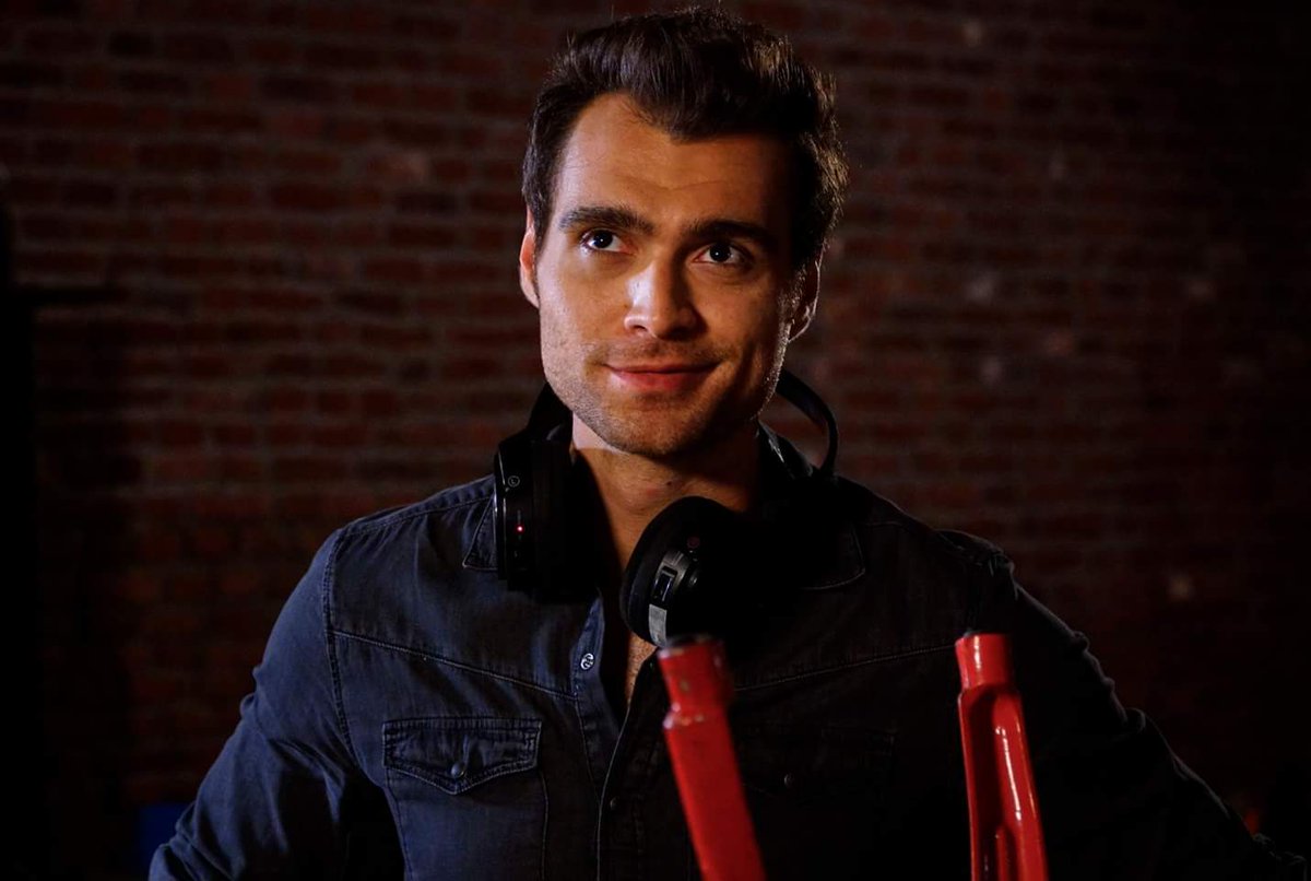 Bugün #Dolunay'ın Deniz'i Hakan Kurtaş'ın doğumgünü! İyi ki doğdun!!🎂🎉 #HakanKurtaş