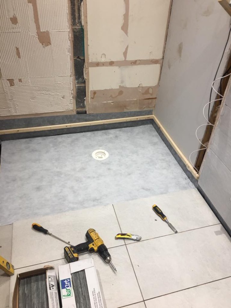 PureStyle33's tweet image. Monochrome modern bathroom complete by one of our talented installers #purestyle #darwen #lancashire #Manchester #bathroom #wetroom #talent