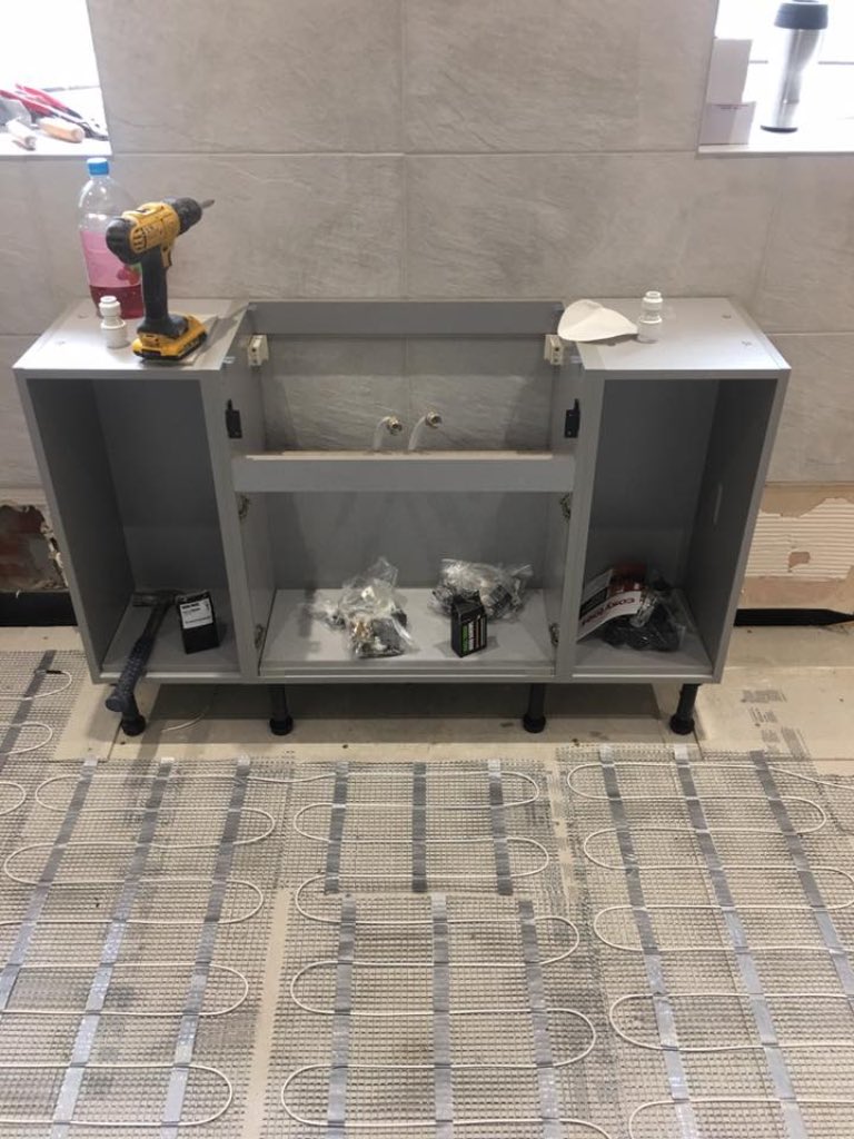 PureStyle33's tweet image. Monochrome modern bathroom complete by one of our talented installers #purestyle #darwen #lancashire #Manchester #bathroom #wetroom #talent