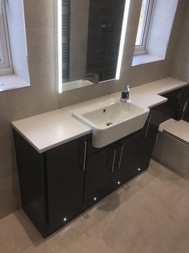 PureStyle33's tweet image. Modern monochrome bathroom part 2! #purestyle #darwen #lancashire #manchester #bathroom #wetroom #design #installation #modern #monochrome