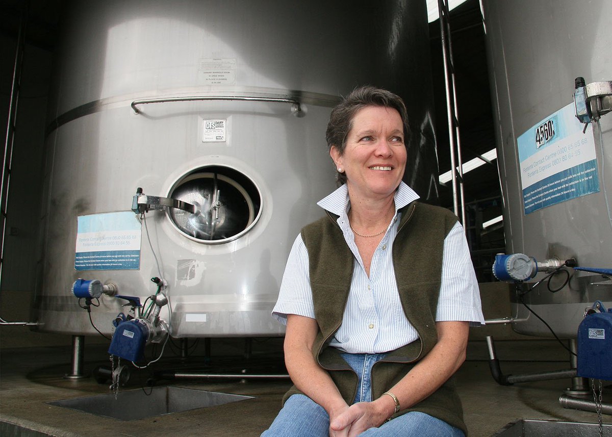 Congrats to Prof. Nicola Shadbolt for well-deserved recognition at the #WOINZ Awards. Leading the way for women in the rural sector.