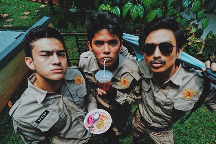 Warkob dki ala jyt..
Penasaran keun? Sebentar lagi Jodoh yang tertukar.. Pukul 18.00 wib
#JodohYangTertukarEps11