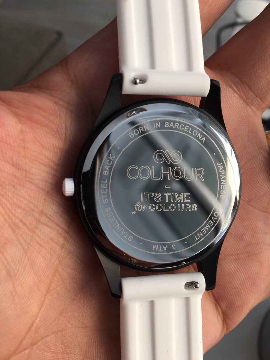 Acabo de recibir mi reloj <a href="/ColhourWatches/">Colhour Watches</a> y ME ENCANTA! Se viene conmigo de concierto!
Adelántate a Reyes y usa mi código descuento BR20 😁